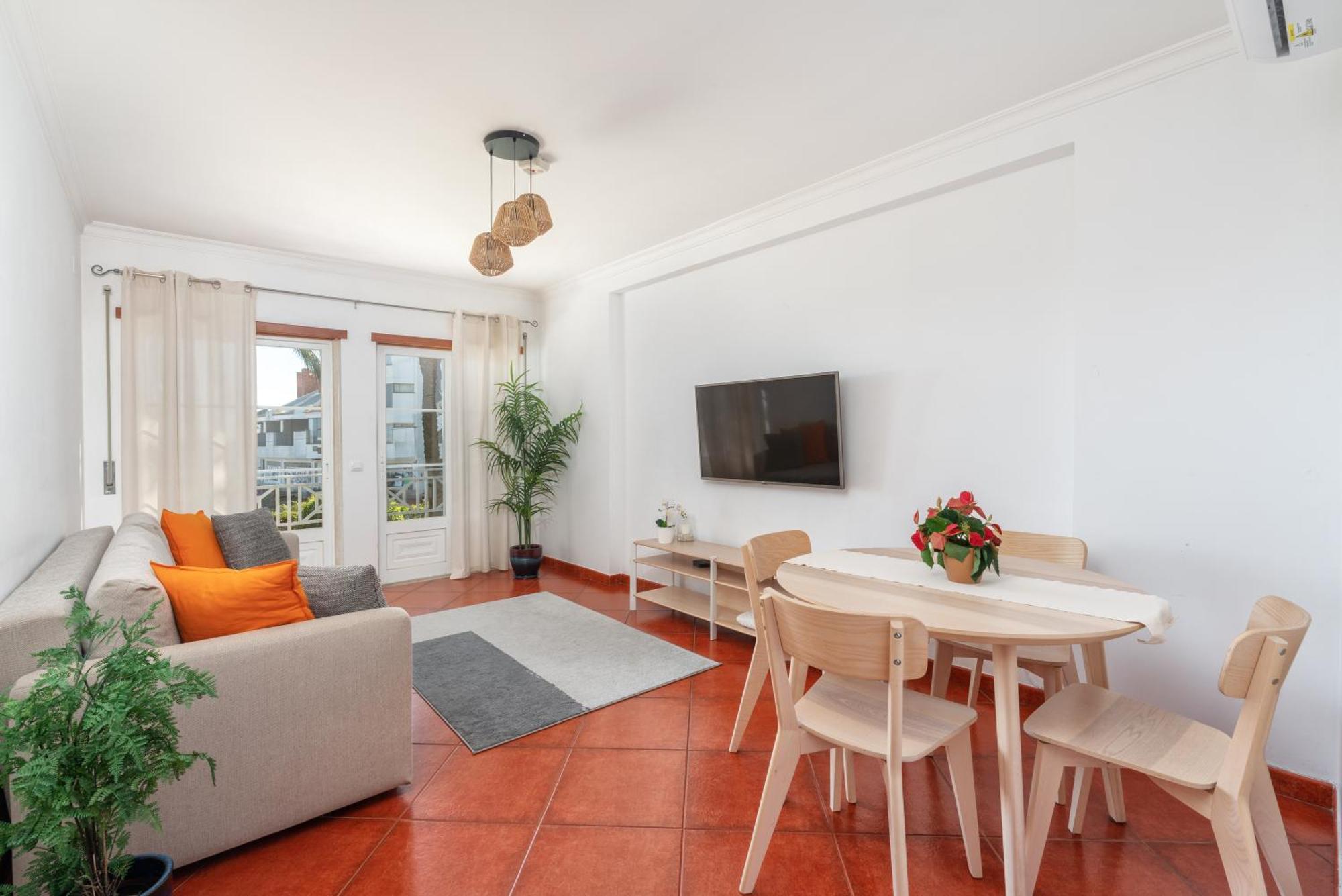 Homes With Cozy Terrace & 2 Swimming Pools Near The Heart Appartement Albufeira