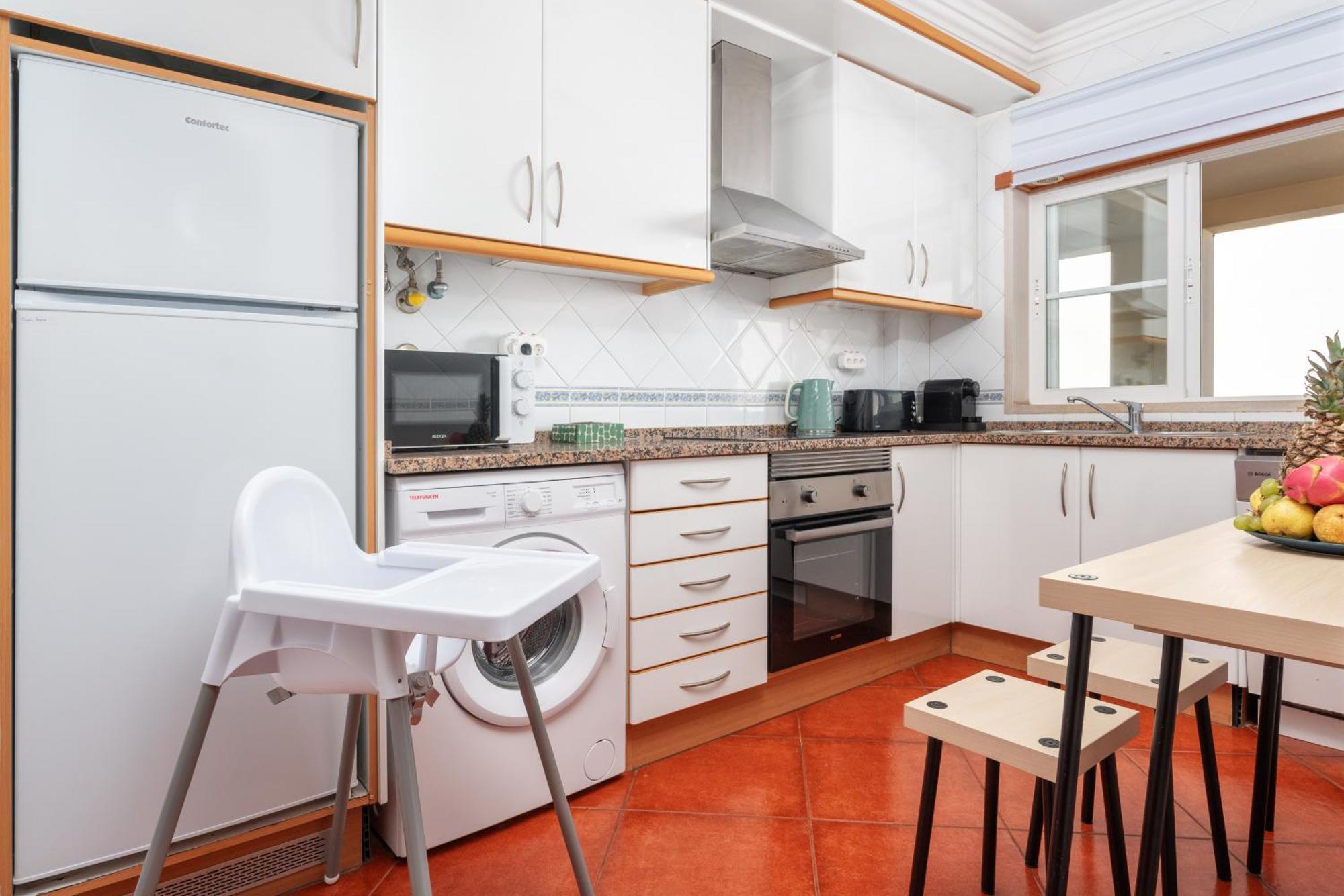 Appartement Homes With Cozy Terrace & 2 Swimming Pools Near The Heart