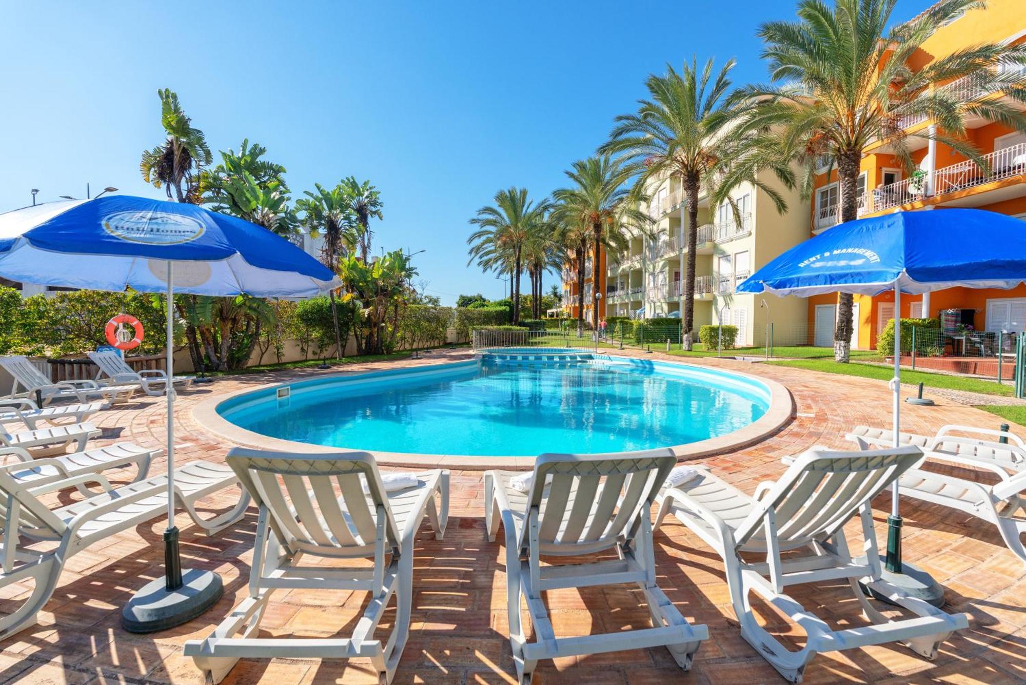 Appartement Homes With Cozy Terrace & 2 Swimming Pools Near The Heart Albufeira