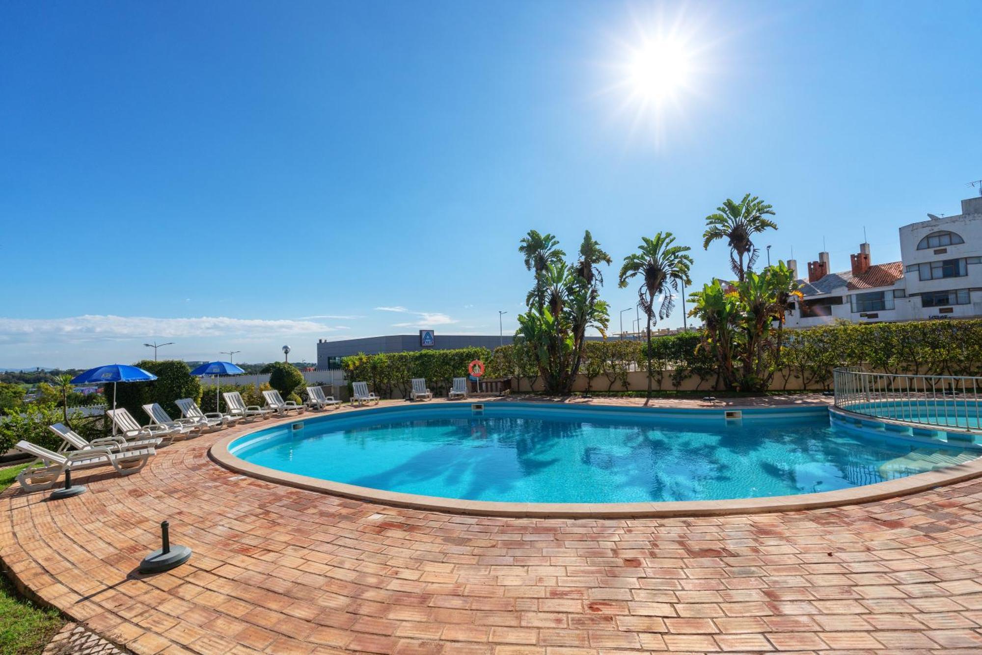 Homes With Cozy Terrace & 2 Swimming Pools Near The Heart Apartment Albufeira